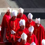 Elección del nuevo Papa y salarios eclesiásticos: un vistazo al Vaticano